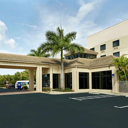 Hilton Garden Inn West Palm Beach Airport Bagian luar foto