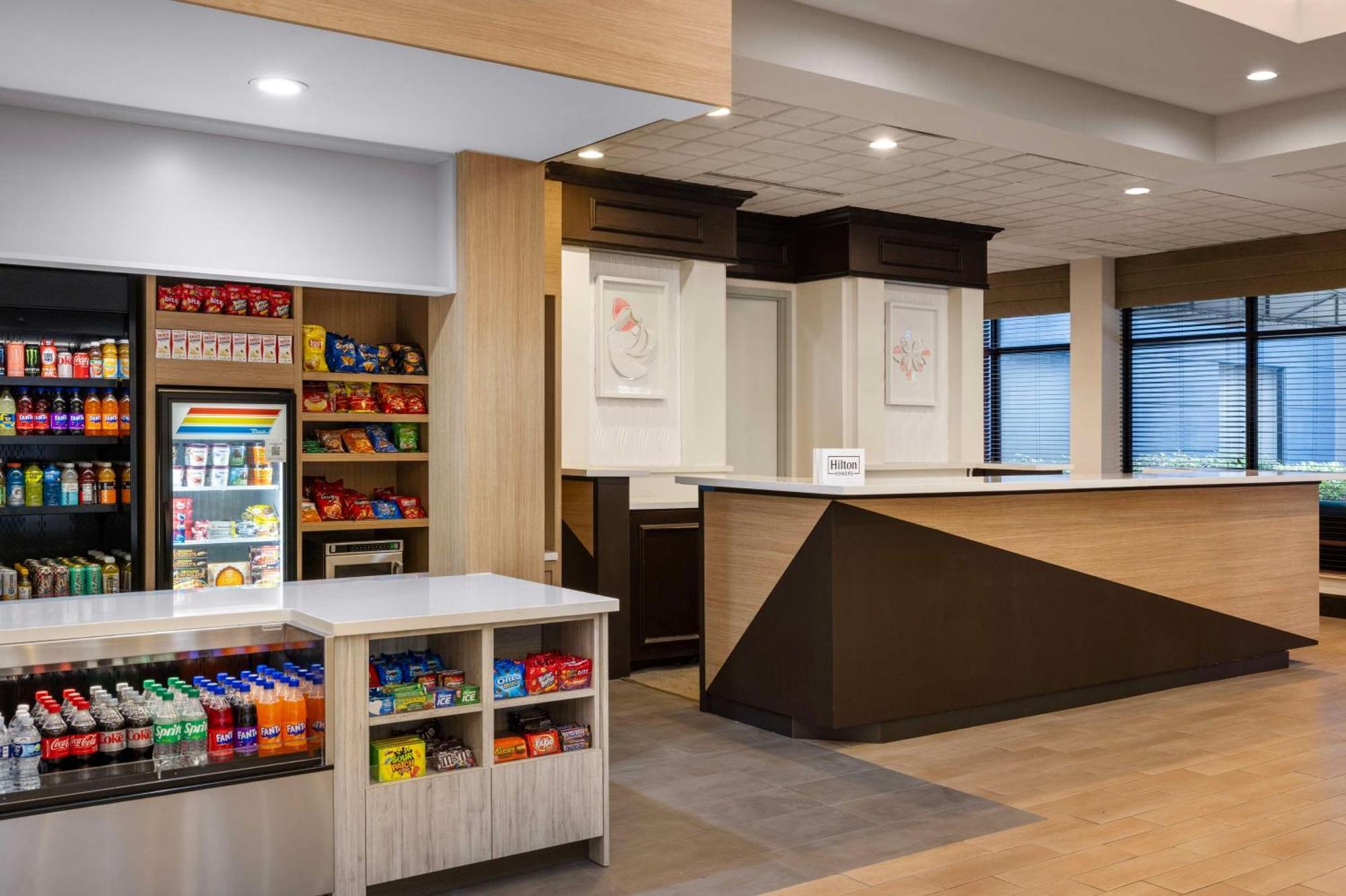 Hilton Garden Inn West Palm Beach Airport Bagian luar foto