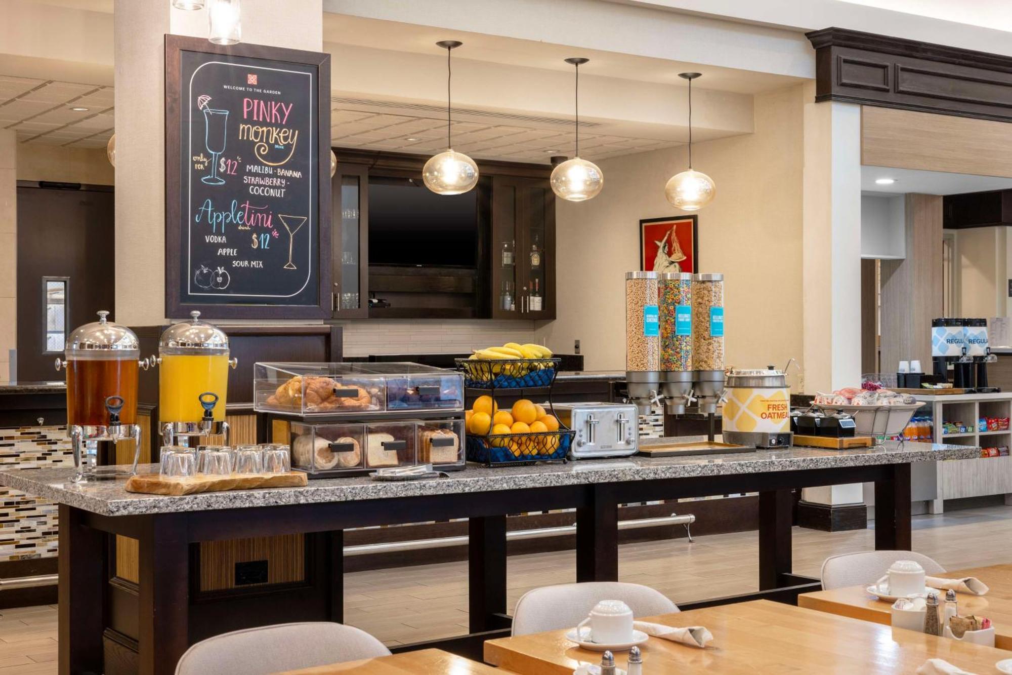 Hilton Garden Inn West Palm Beach Airport Bagian luar foto